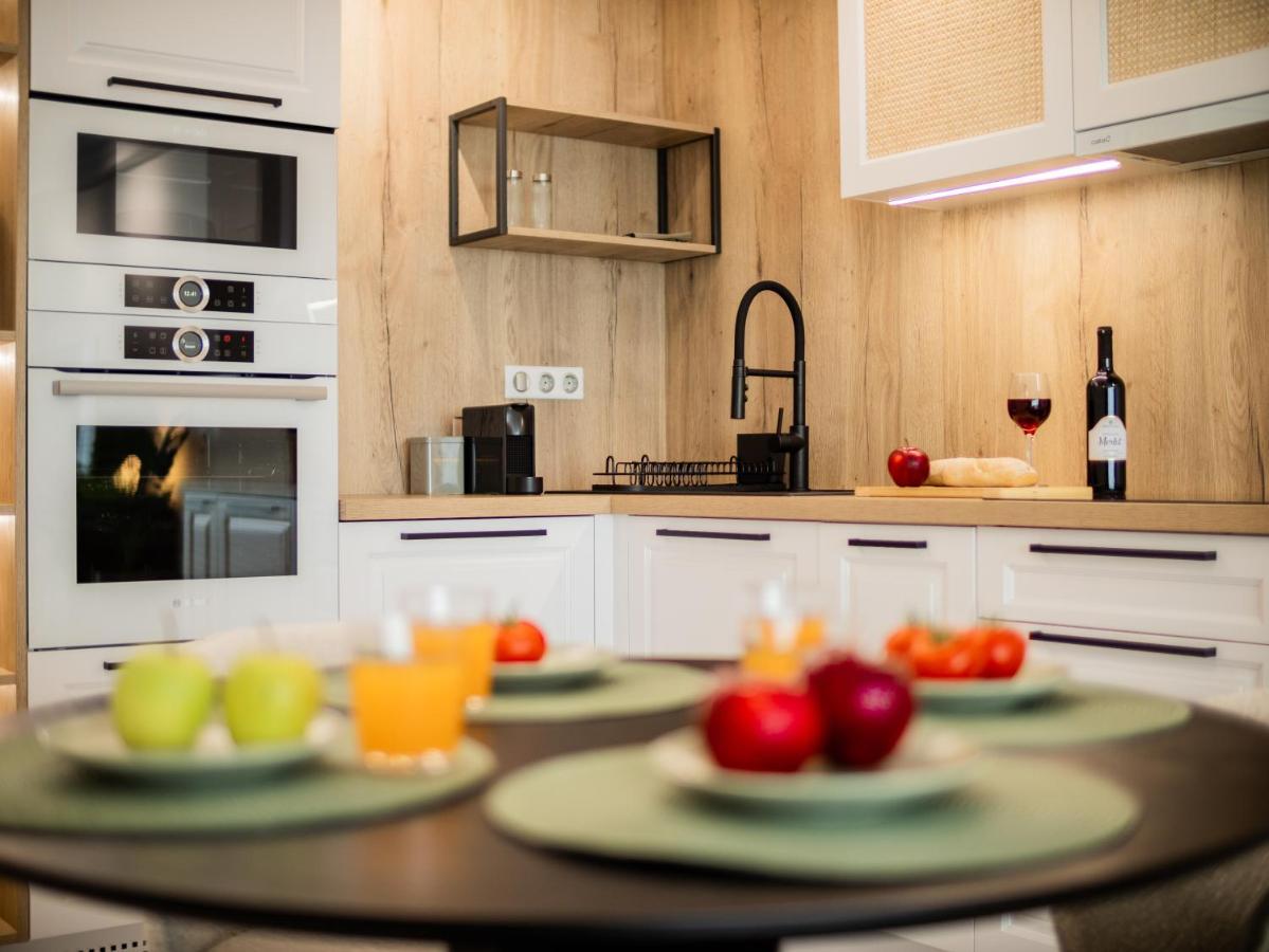 Panorama Deluxe Apartments - Pool & Free Parking Alsóörs Εξωτερικό φωτογραφία